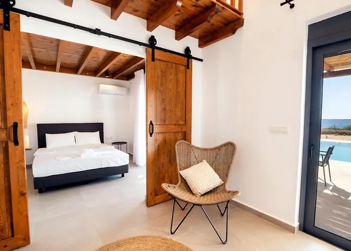 Villa Cato Agro 4, Seafront With Private Pool Afiartis