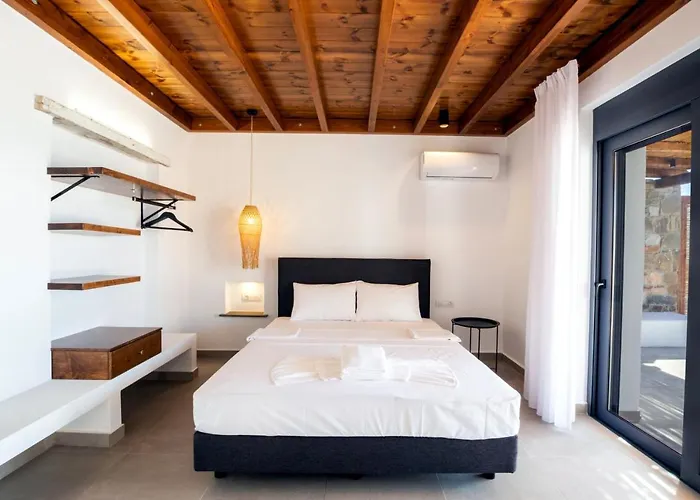 Cato Agro 4, Seafront With Private Pool Afiartis