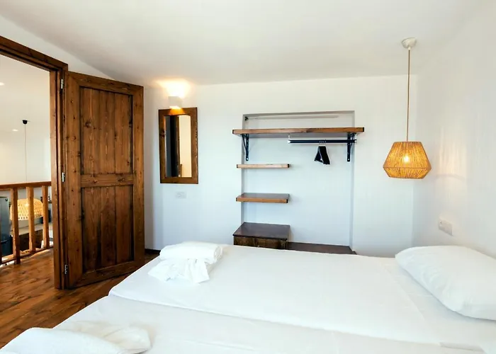 Cato Agro 4, Seafront With Private Pool * Afiártisz