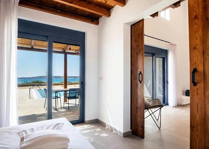 Cato Agro 4, Seafront With Private Pool Villa